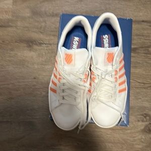 K Swiss memory foam technology athletic shoes